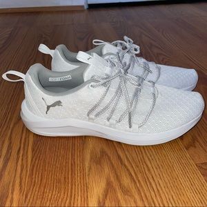 NWOB Women’s Puma White Prowl Alt Knit Mesh Running Shoes Sneakers sz 8 US